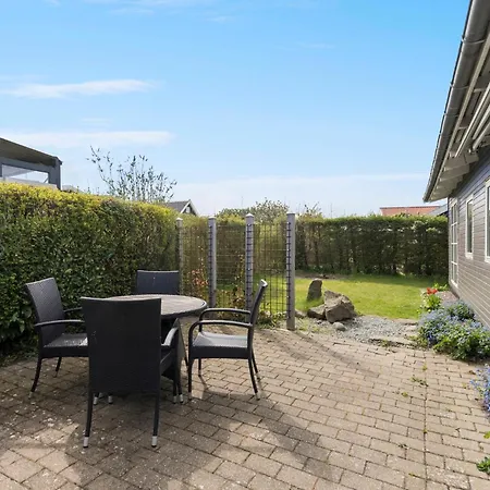 2 Bedroom Amazing In Holiday home Kerteminde